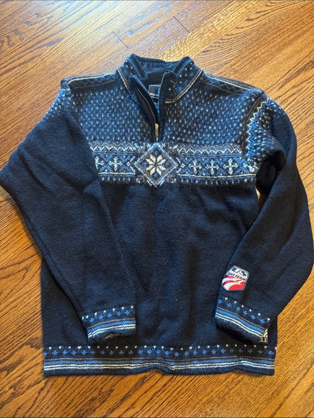 Dale of Norway Navy Blue and Light Blue Zip-Up Sweater (M but runs small)